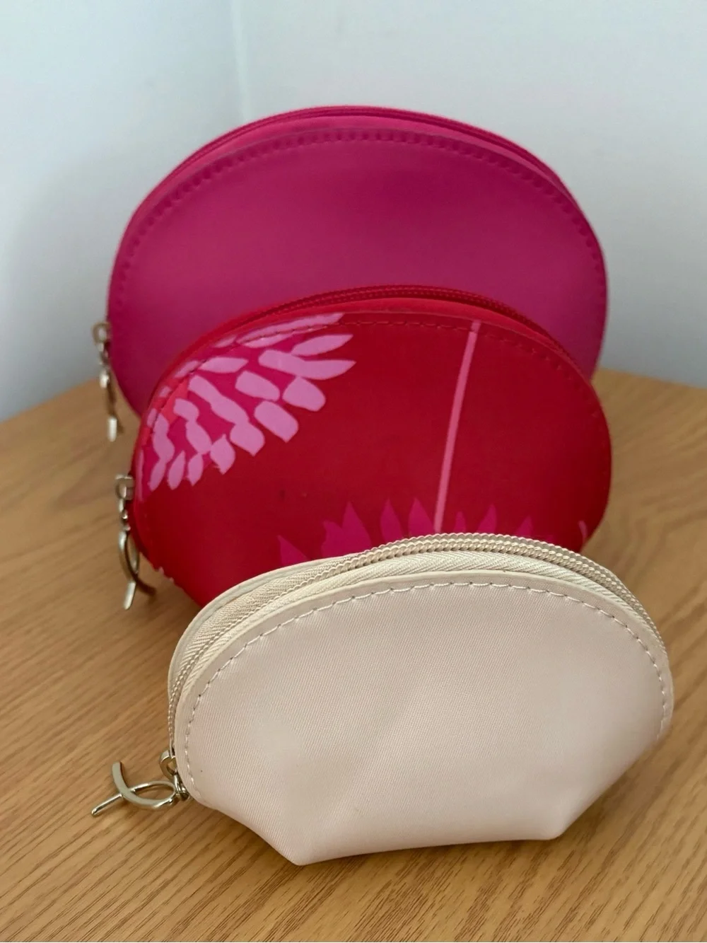Avon Pink Hope Nesting Cosmetic Bags - NEW